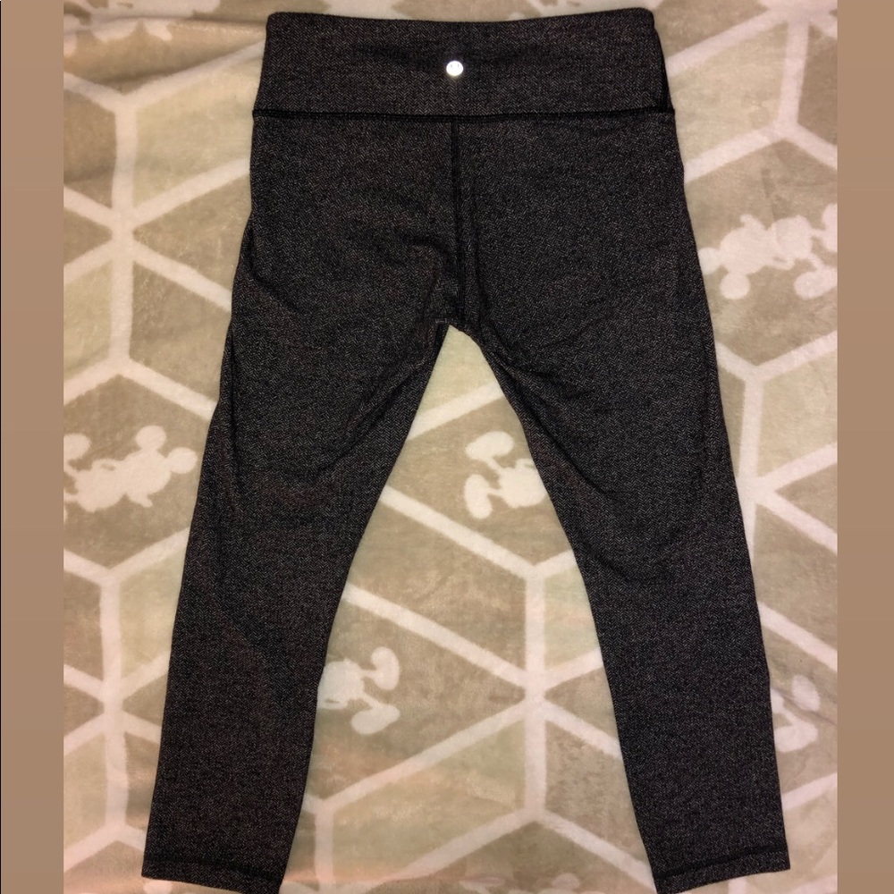 Lululemon Mid-Calf Length Gray Leggings